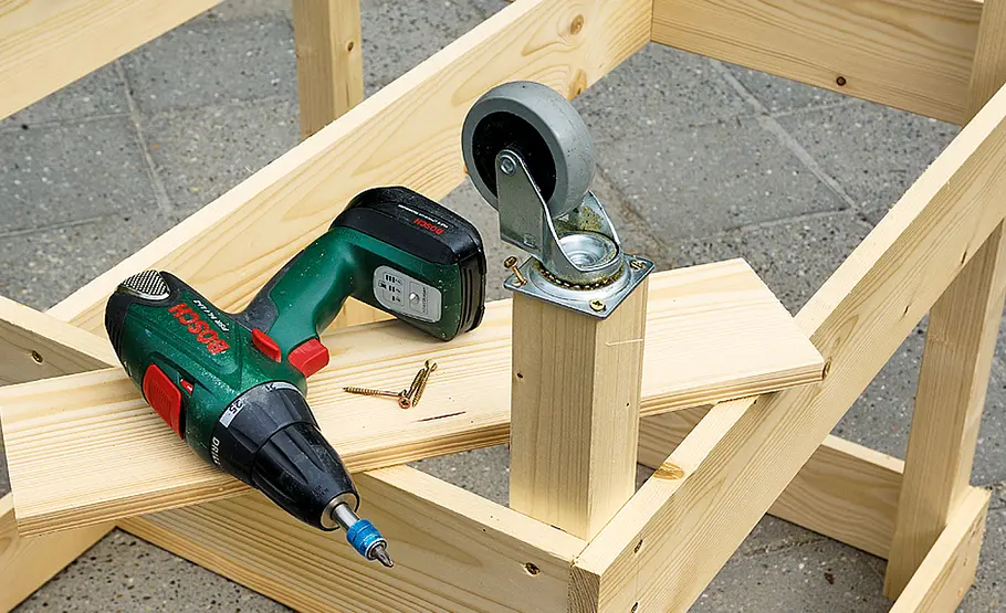 Anleitung: Kräuterhochbeet selber bauen Kräuterkasten: Hochbeet bauen