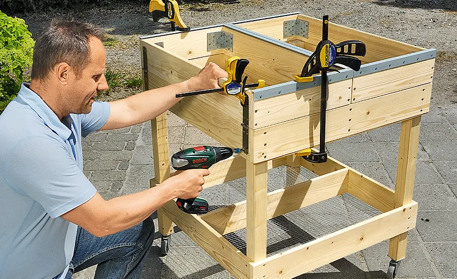 Anleitung: Kräuterhochbeet selber bauen Kräuterkasten: Hochbeet bauen