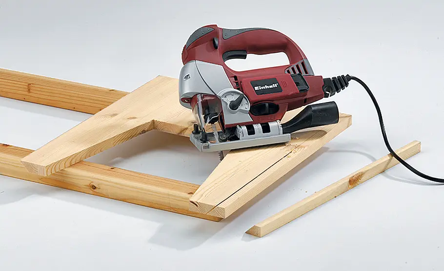Unser Hocker bietet viel Stauraum Sitzhocker bauen