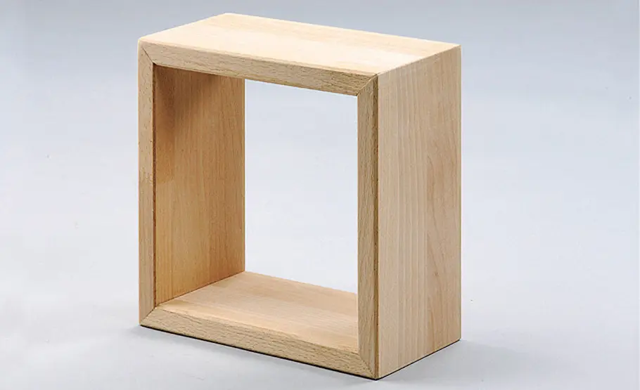 Holz-Medizinschrank Medizinschrank: Oberfläche schleifen