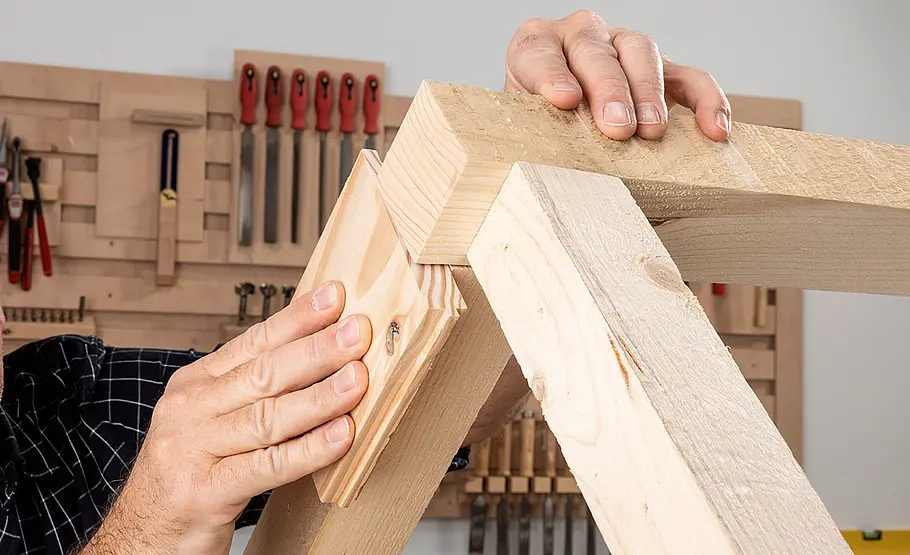Outdoor Hundehaus mit Dach bauen