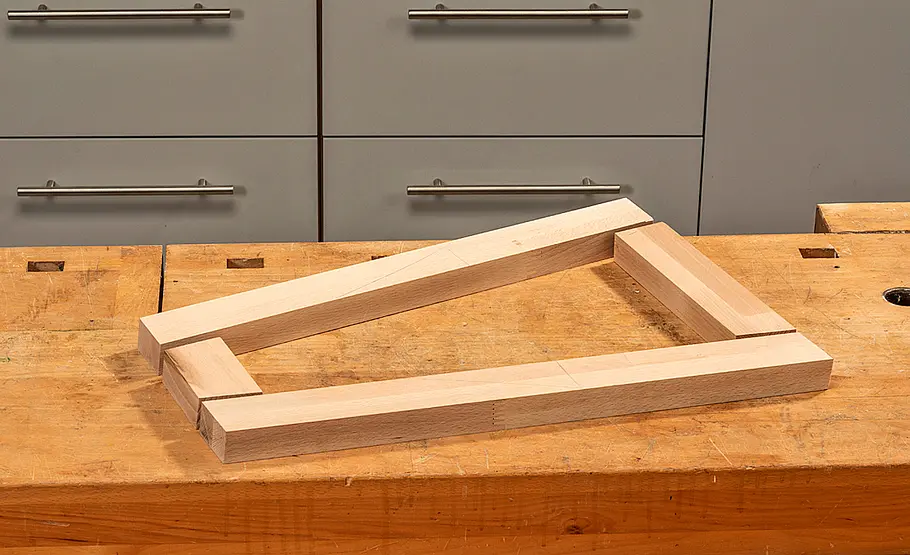 Klappbaren Treppenhocker bauen