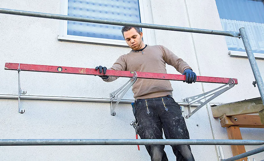 Vordach an WDVS befestigen