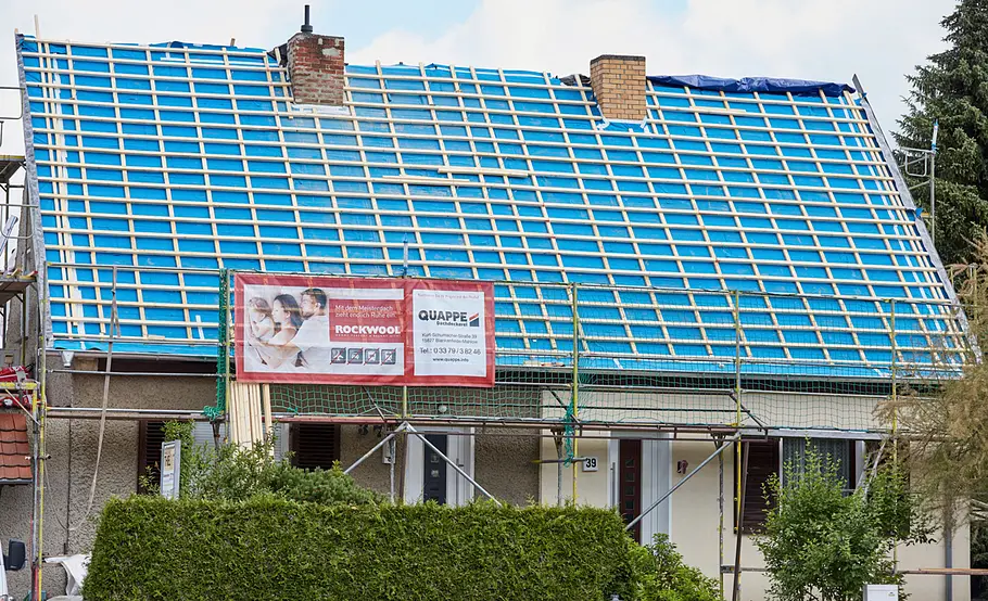 So können Sie Ihr Dach abdichten