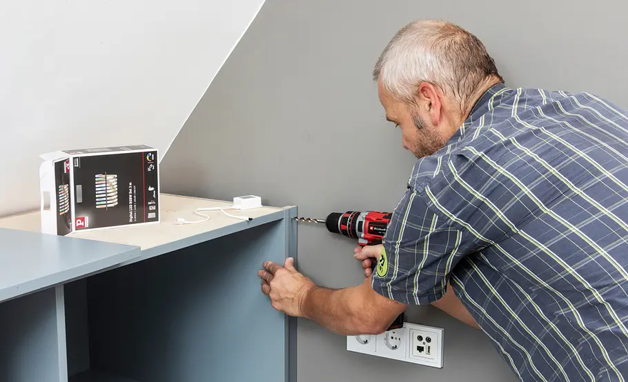 Dachschrägenschrank: Einbau