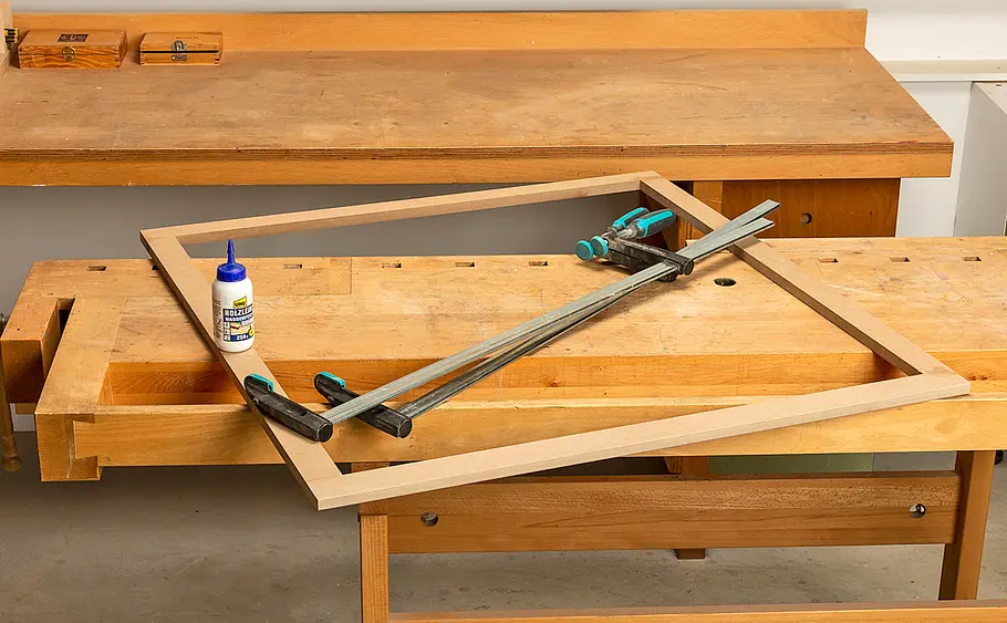 Schrank über Türrahmen bauen