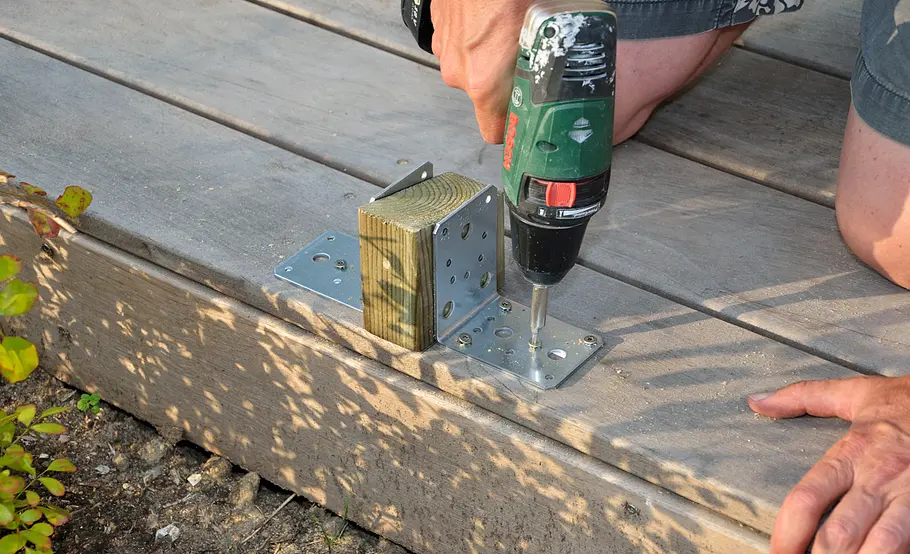 Luftige Pergola aus Holz selber bauen