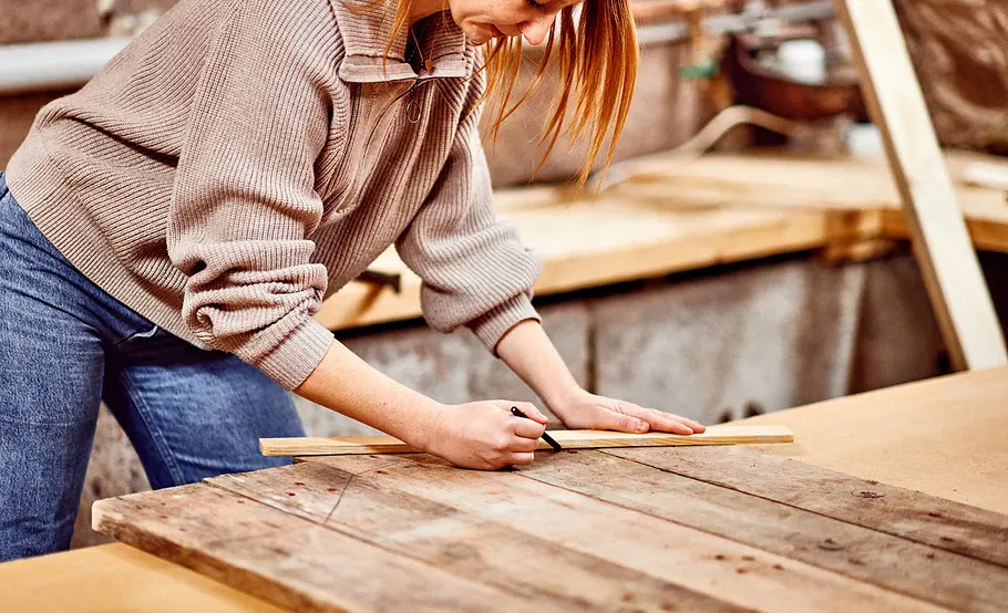 Anleitung: Gewürzregal aus Paletten-Holz bauen