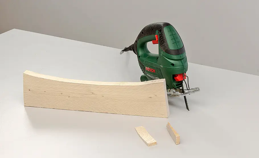 Sägerauen Holzstuhl bauen