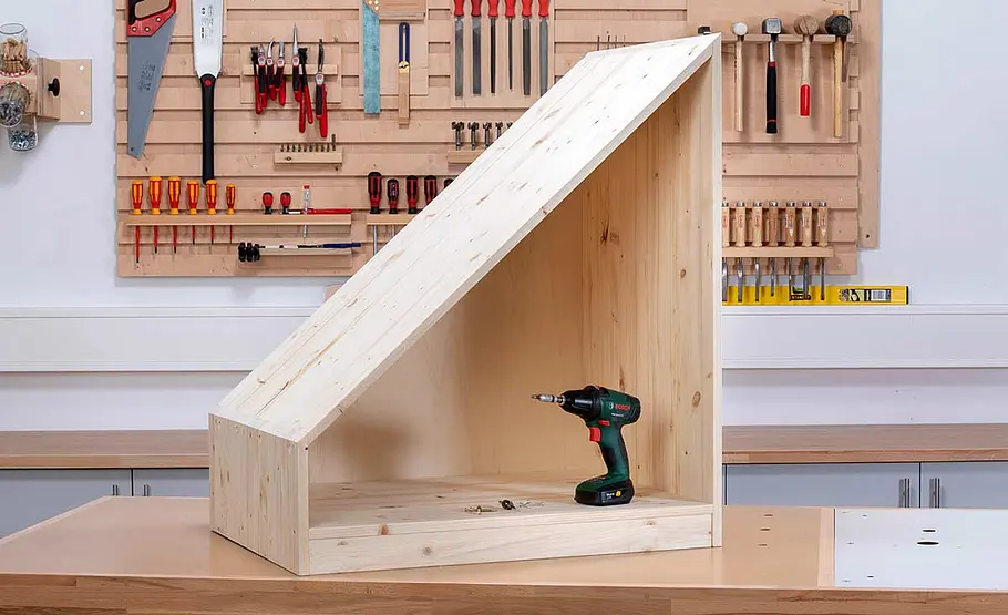 Schrank für unter die Treppe bauen