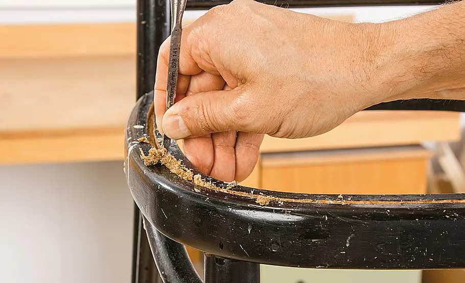 Stuhlgeflecht reparieren