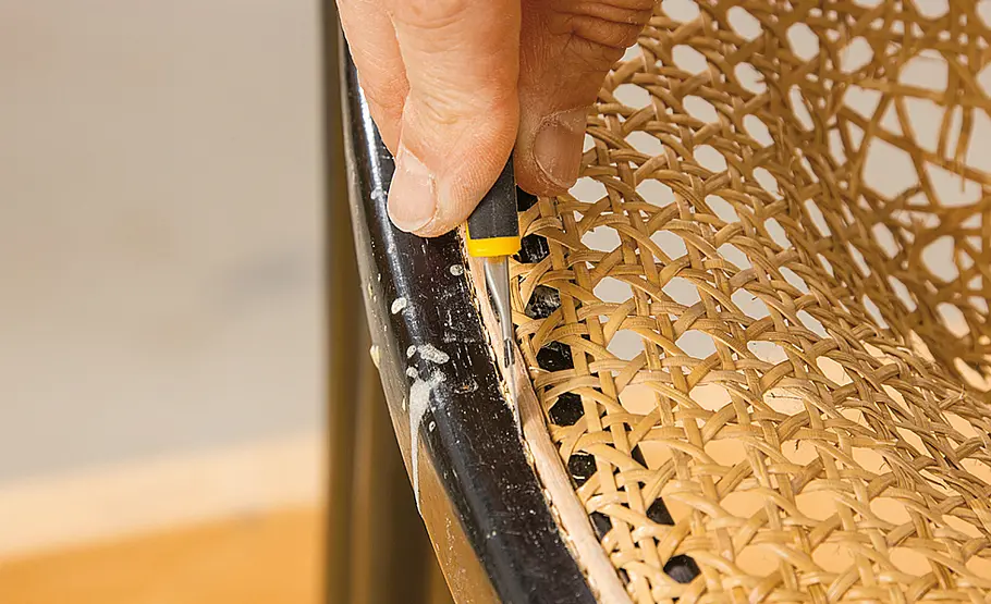 Stuhlgeflecht reparieren