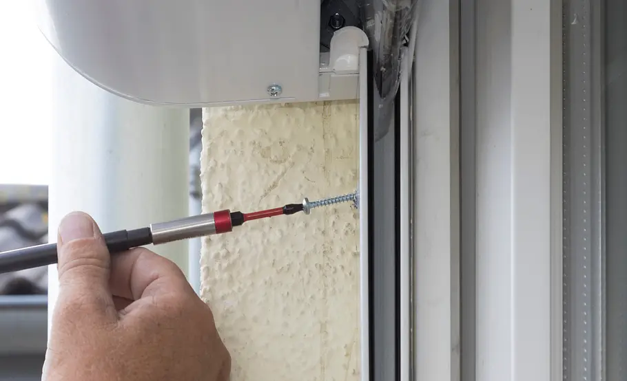 Elektrischen Vorbaurollladen nachrüsten