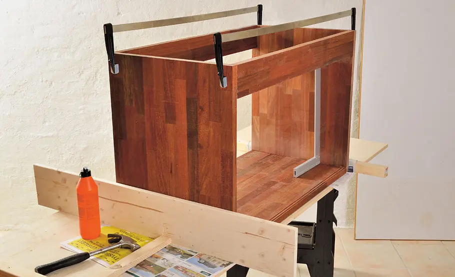 Edler Waschbecken Unterschrank aus Akazienholz