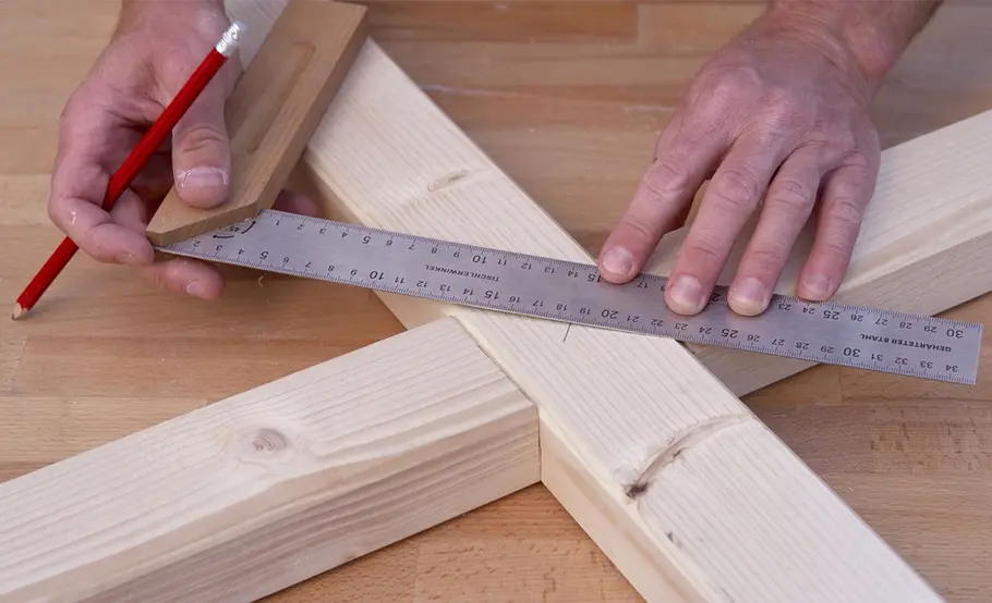Ring-Wurfspiel aus Holz bauen