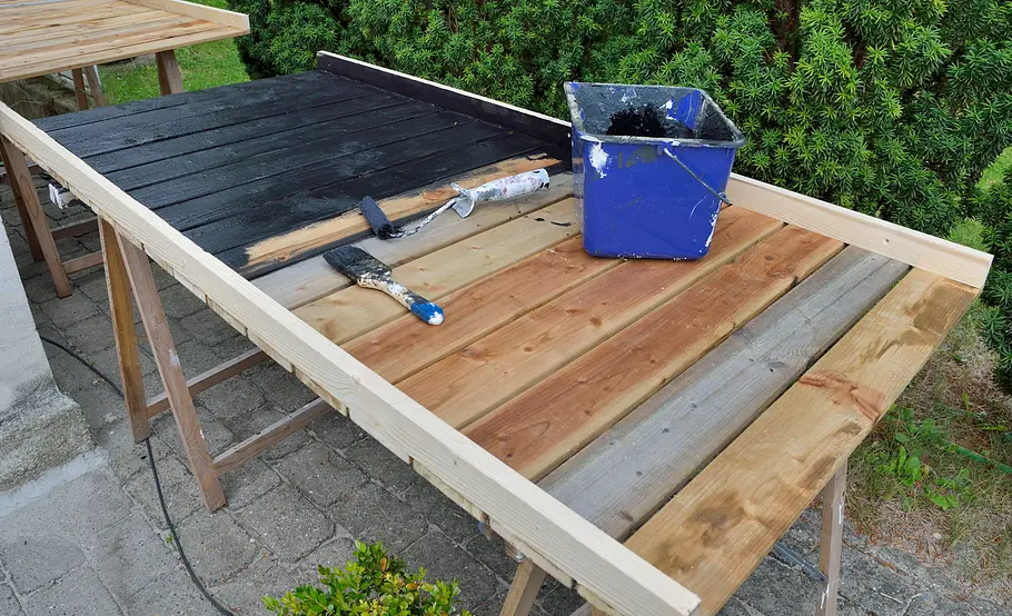 Moderne Gartendusche bauen