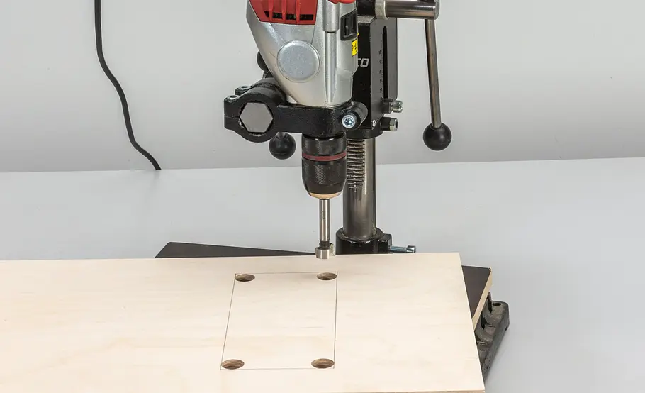 Schränkchen für Telefon & Router bauen