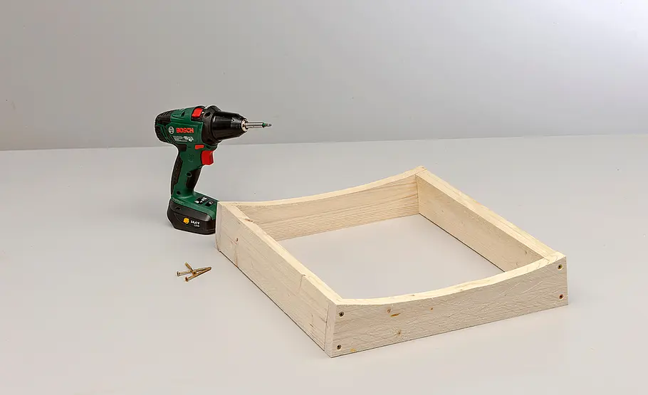 Sägerauen Holzstuhl bauen