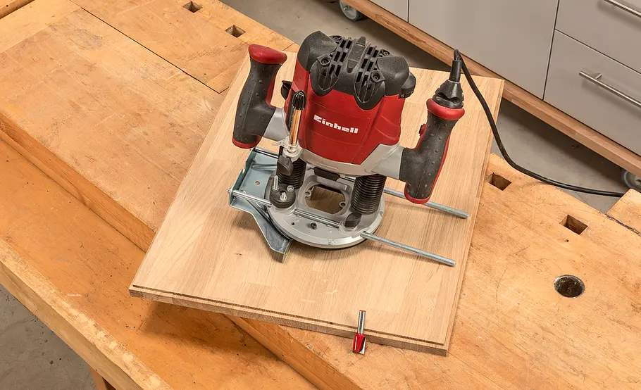 Bürotisch aus Eichenholz bauen