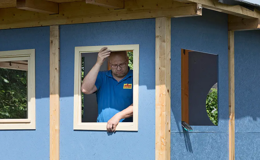 Fenster in Gartenhaus einbauen