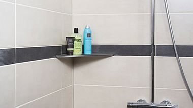 Duschablage ohne bohren - Foto: Hersteller / Proline