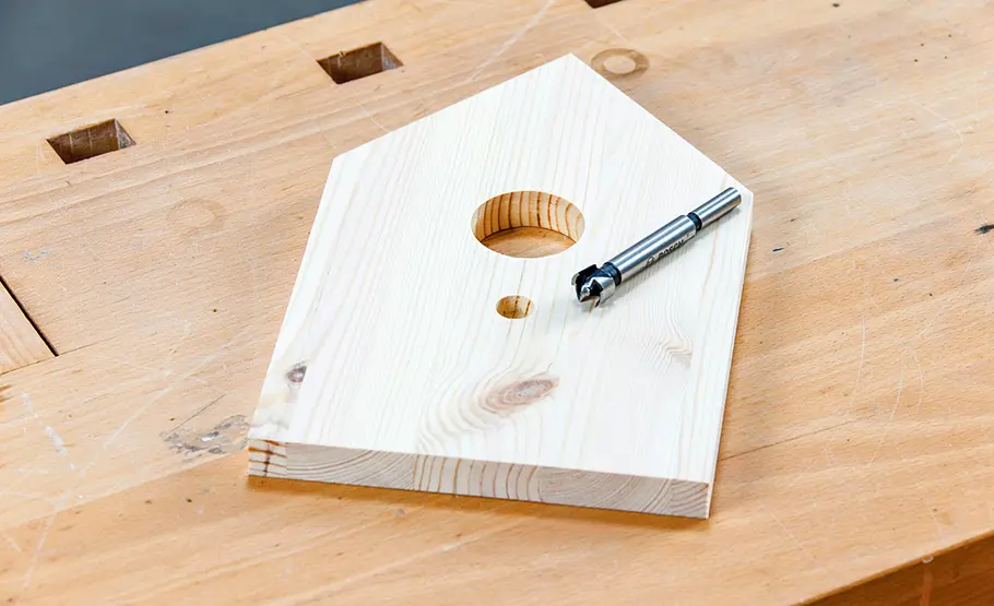 Meisenkasten-Bauanleitung: Meisen-Nistkasten bauen