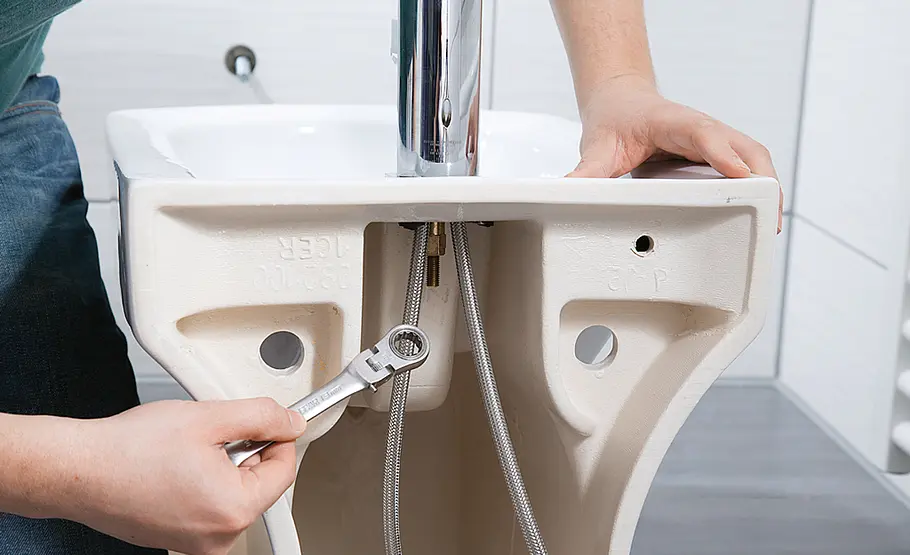 Wandhängendes Bidet montieren