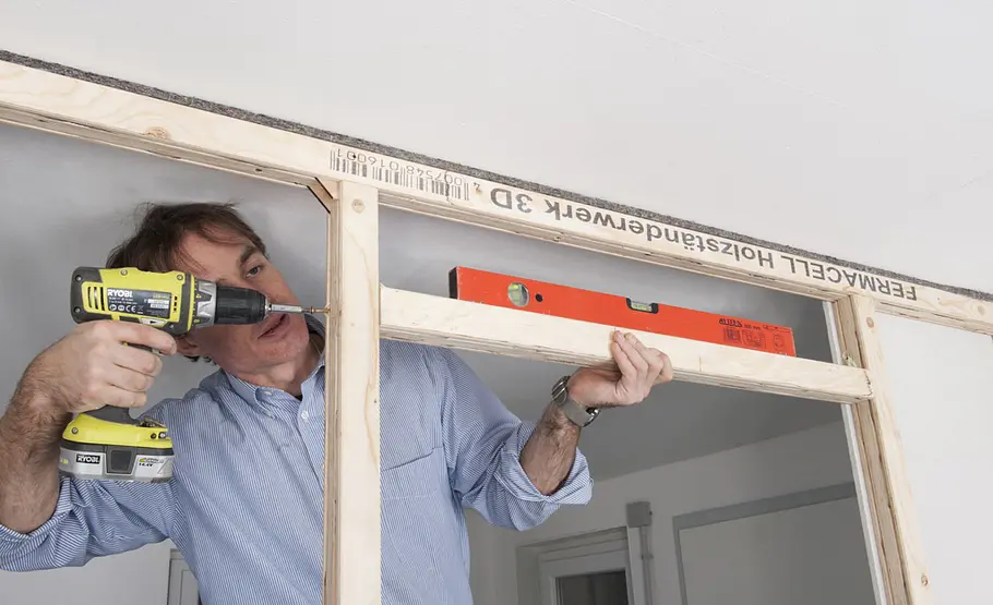 Trennwandbau mit Holzprofilen