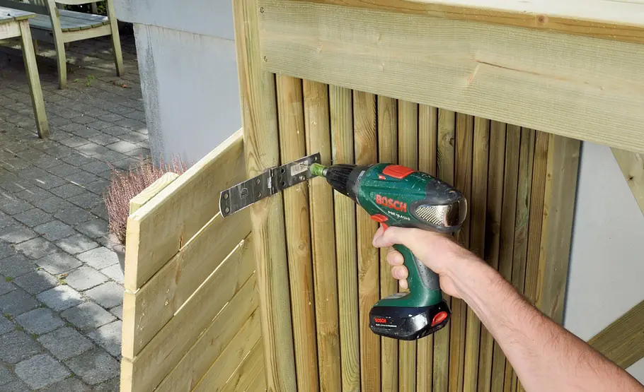 Holzverkleidung für Mülltonnen