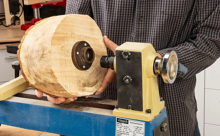 Anleitung: Holzschüssel aus Baumstamm drechseln