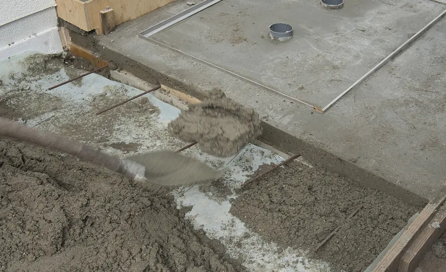 Treppe vor der Haustür betonieren