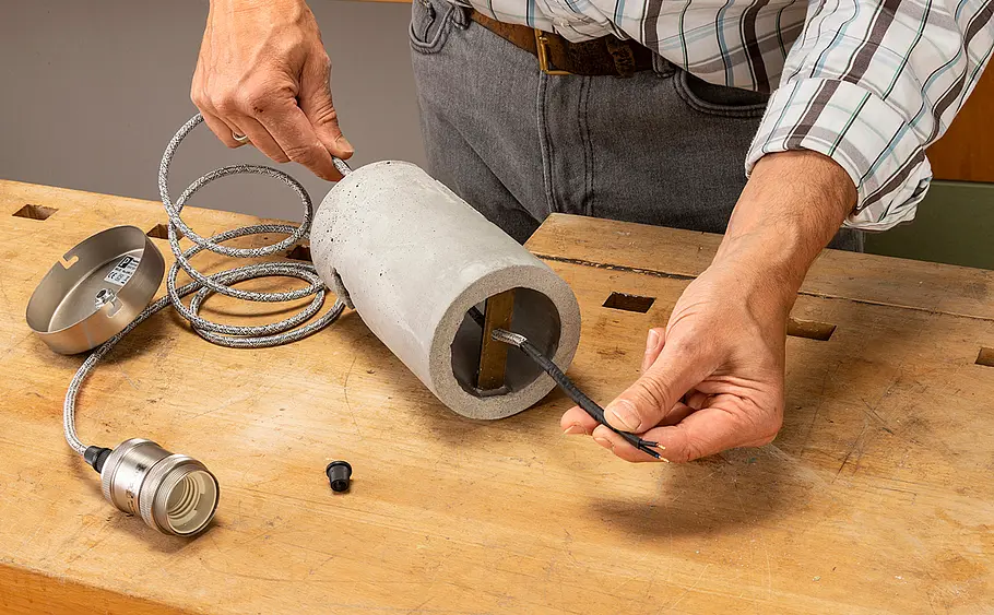 Leuchte aus Kreativbeton basteln