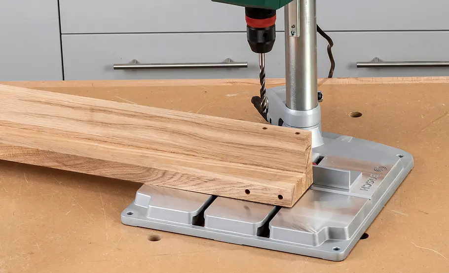 Tisch mit Glasausschnitt bauen
