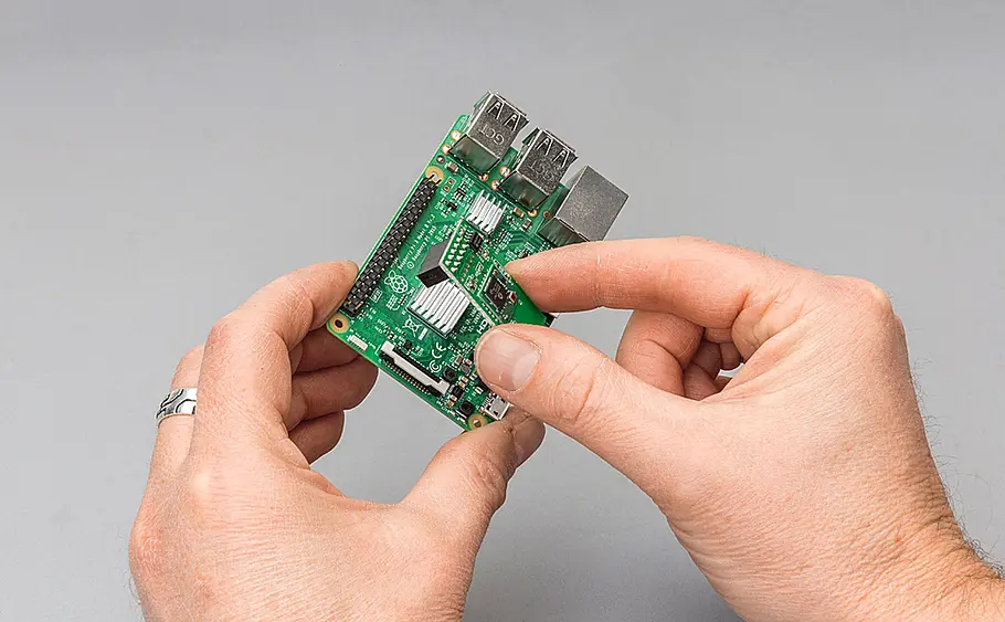 Mehr Sicherheit mit lokalem System: Razberry