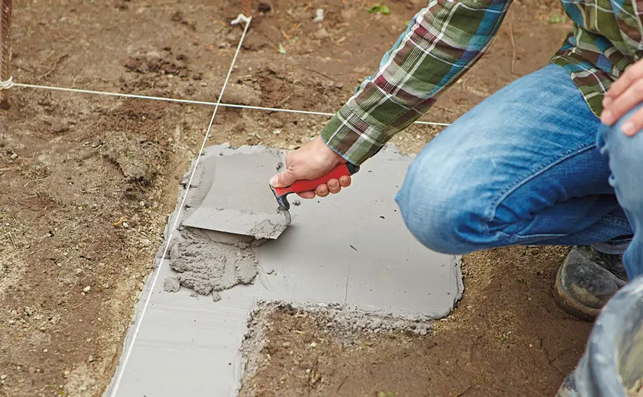 Steinmauer für den Garten aus Klinker