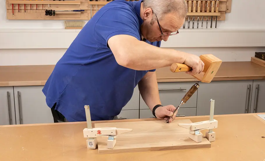 Arbeiten mit dem Stechbeitel: Stemmen