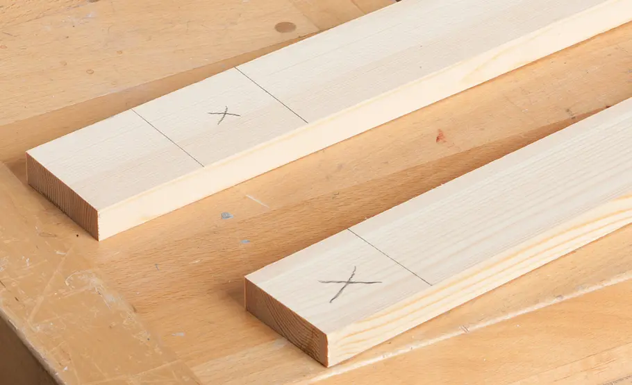 Holz-Kleiderständer selber bauen