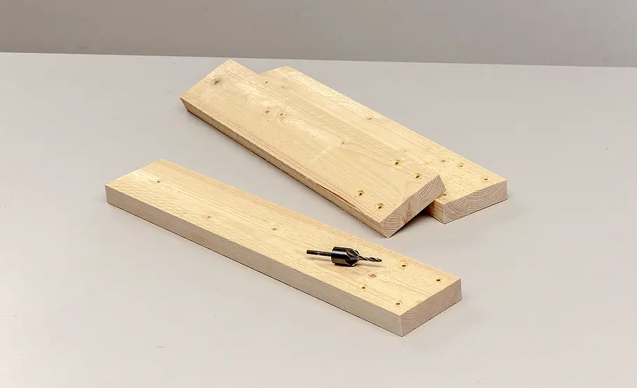 Sägerauen Holzstuhl bauen