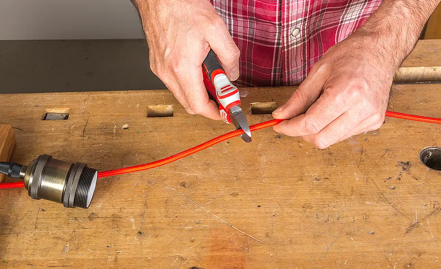 Leseleuchte mit Ablage selber bauen