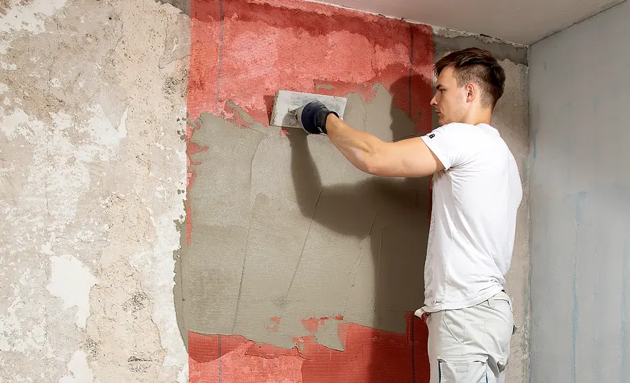 So können Sie die Kellerwand verputzen
