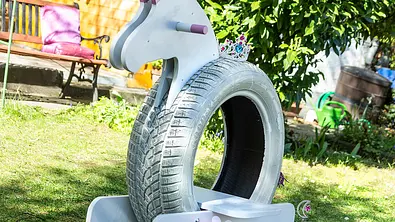 Autoreifen-Schaukelpferd Autoreifen-Schaukelpferd