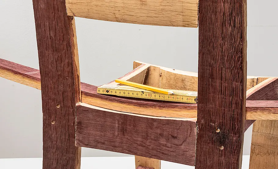 Stuhl aus Weinfass bauen