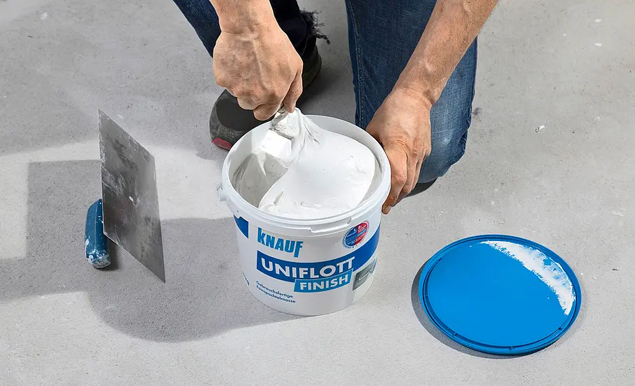 Dachstuhl mit Gipskartonplatten beplanken