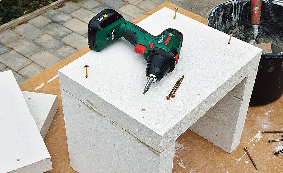 Pflanzkübel aus Betonplatten bauen