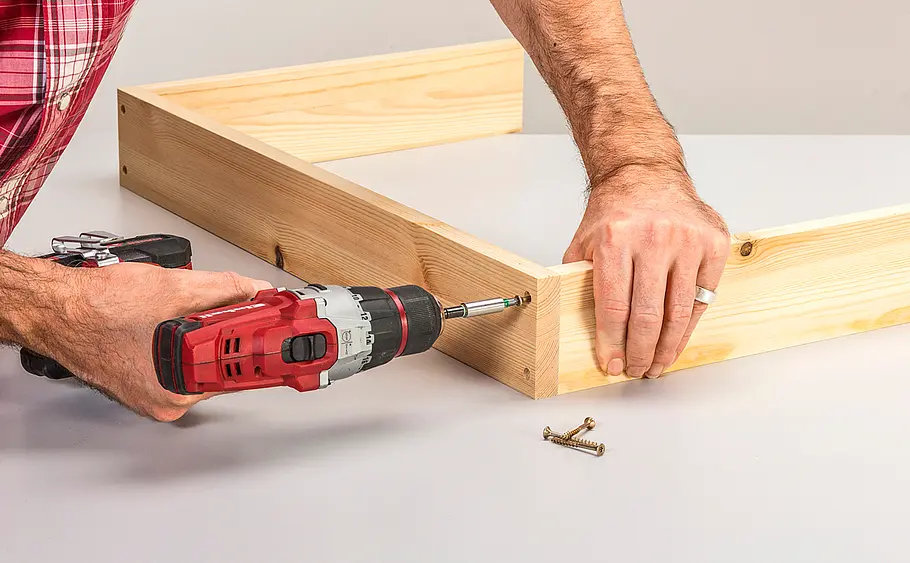Garderobe aus Ästen selber bauen