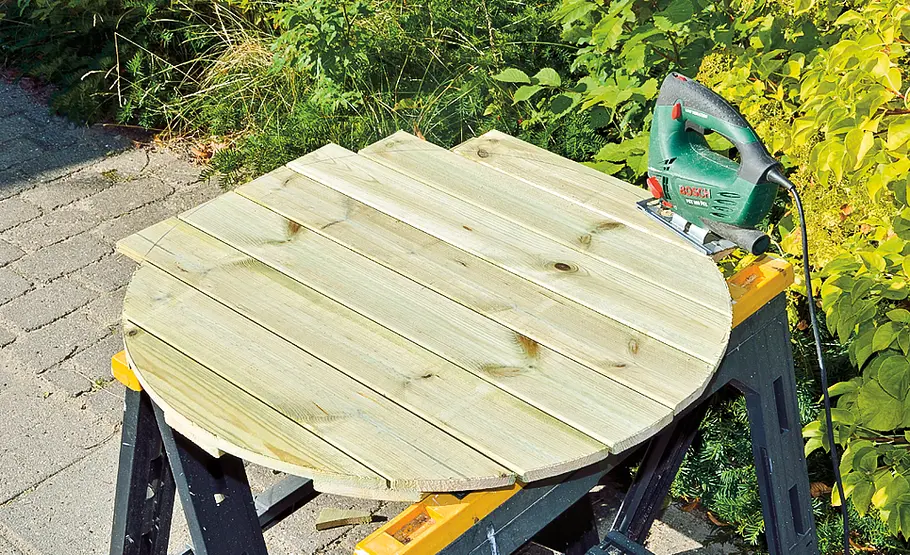Mobile Gartenbrause mit Sichtschutz bauen