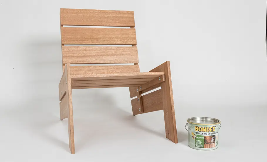 Outdoor-Loungesessel aus Holzdielen selber bauen