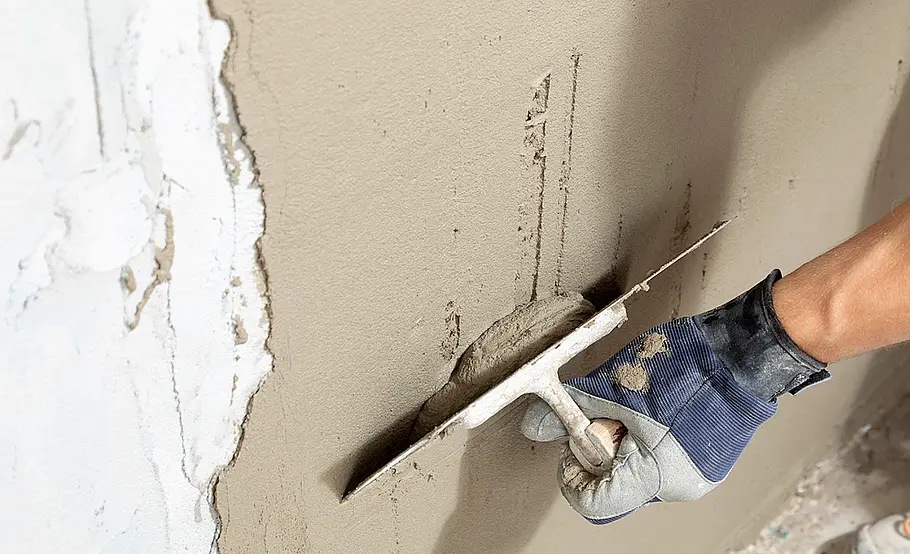 So können Sie die Kellerwand verputzen
