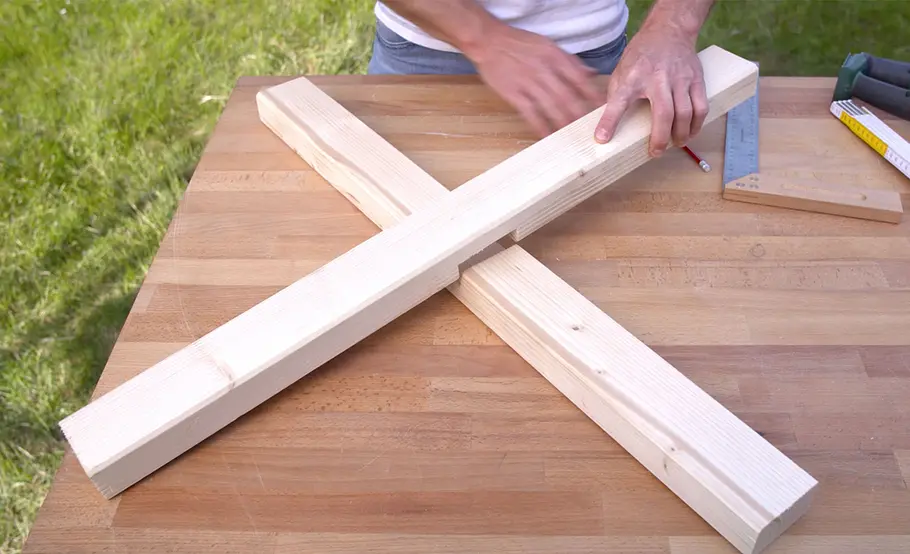 Ring-Wurfspiel aus Holz bauen