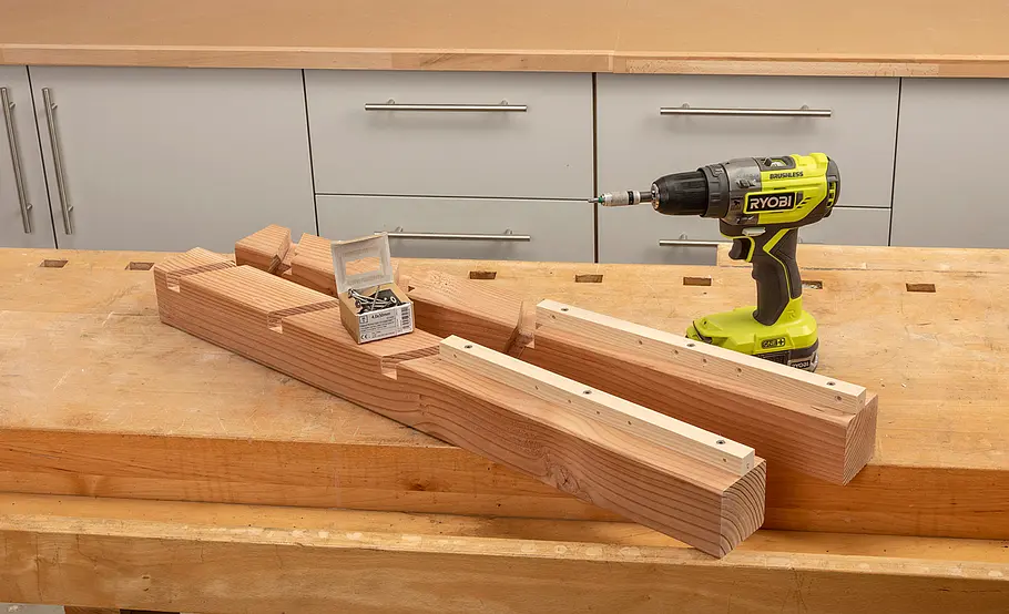 Kleines Hochbeet für den Balkon bauen